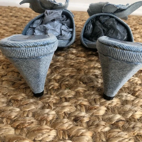 New: Jeffrey Campbell Budding Light Wash Denim. Size 6.5 - Picture 9 of 13